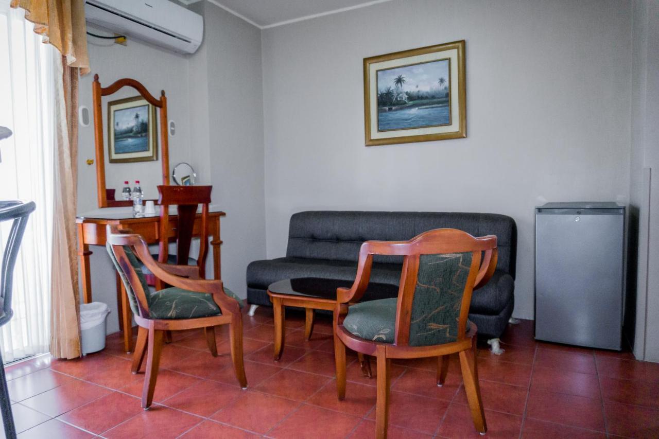 Grand Hotel Americano Machala Buitenkant foto